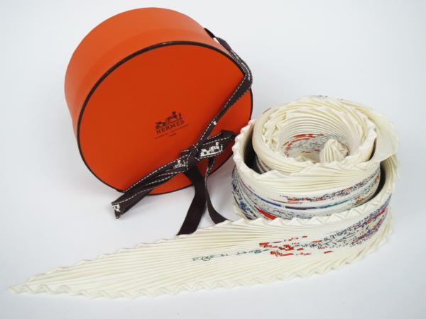 ◎ エルメス プリーツスカーフ シルク100％ 白系 箱付