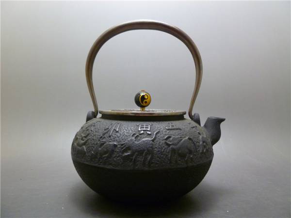 『風華堂』6B003 銅提 八卦 十二支紋 鉄瓶 鉄壺 煎茶道具