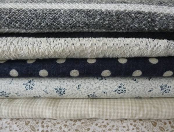 ブラウス～ワンピース・4着分＋はぎれ☆ハンドメイド☆