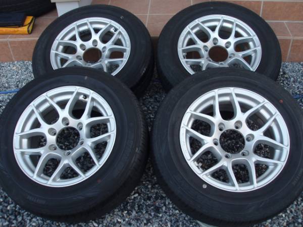 100系ハイエース キャラバン タイヤ ホイールセット 215/65R16