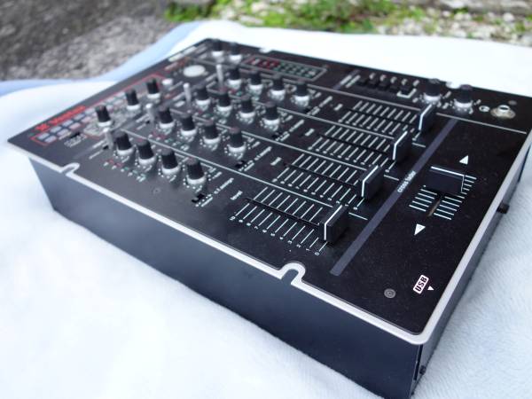 Vestax PMC 17A DJミキサー ☆箱、説明書、アダプター付 商品の説明