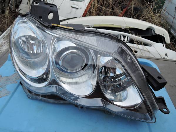 GRX120 マークX 右 ヘッドライト 22-330　31145-22A10 HID