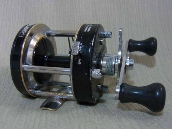 オールド ABU ambassadeur 5500 STRIPER s-l1200.jpg