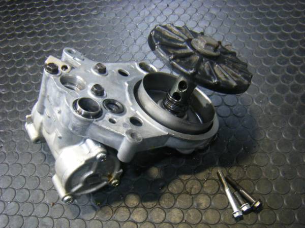 ZZR1100D オイルポンプ (検 zx11 ZXT10CE ninja gpz900r zrx12 □□逆
