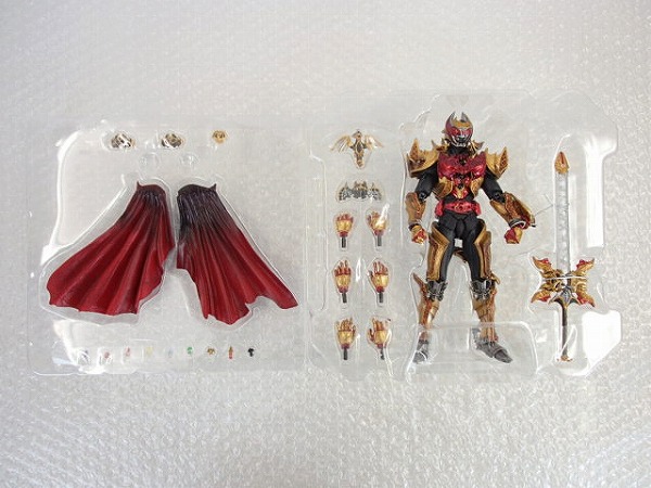 限定 開封 S.I.C 仮面ライダーキバ エンペラーフォーム[梱0.1