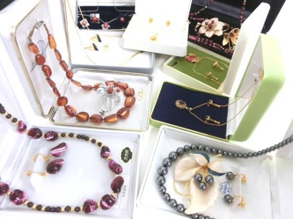 1円～アクセサリー9セット ネックレス＆イヤリング&ブローチ