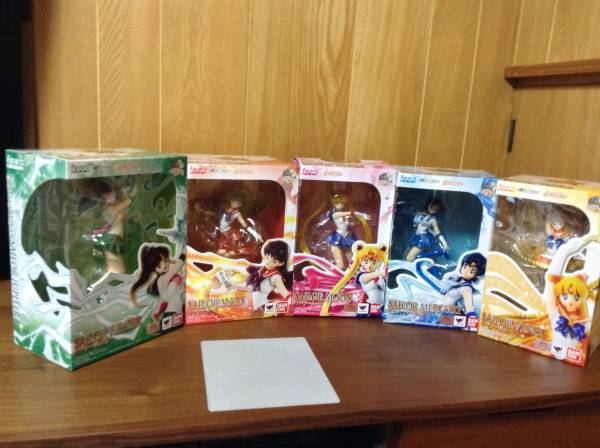 フィギュアーツZEROセーラームーン5種セット 新品未開封