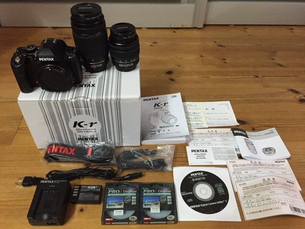 【中古・送料無料】PENTAX K-ｒ ダブルズームキット [ブラック]