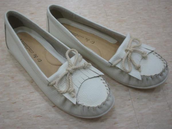 TA71005　白23.5cm革　モカシン　処分！運賃本州￥480