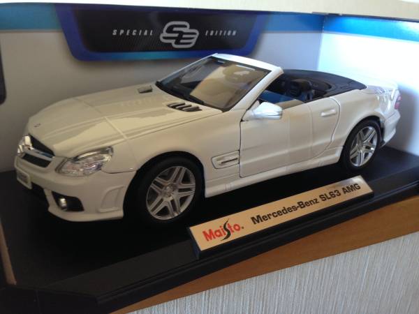 限定数 Maisto マイスト 1/18 Mercedes-Benz SL63 AMG 白 メルセデス ベンツ