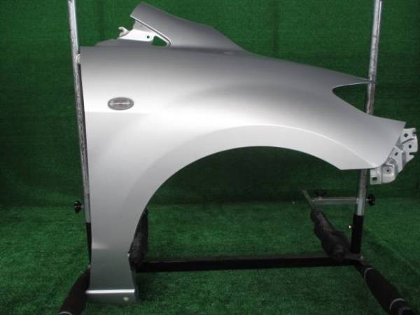 094350 07 CREW 20S プレマシー 右フェンダー 22V