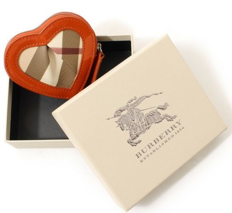 BURBERRYバーバリーロンドン ハート型チェックコインケース新品