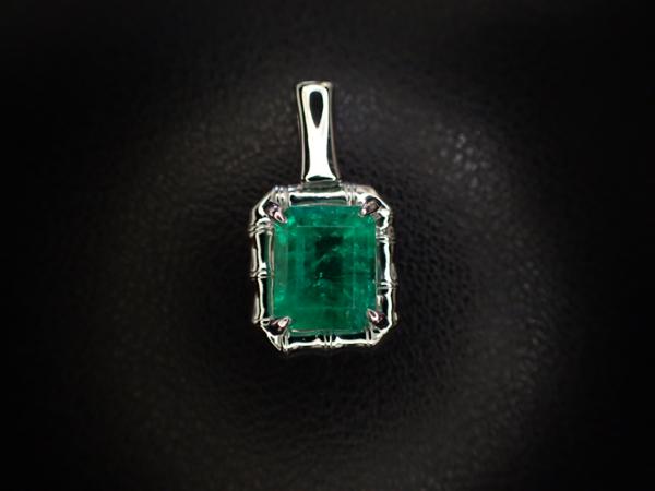 極美品 Pt900 エメラルド1.256ct ペンダントトップ エメラルド 極美品 Pt900 エメラルド1.256ct ペンダントトップ エメラルド
