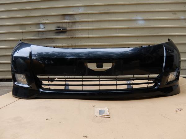 ★☆ANM10W アイシス　プラタナ　フロントバンパー　209☆★