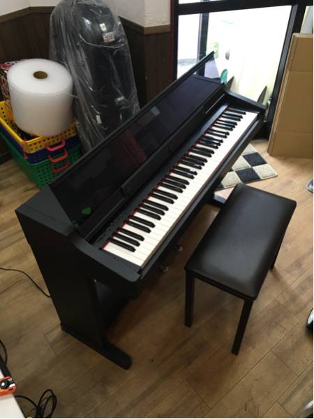 Yamaha Clavinova CLP-121