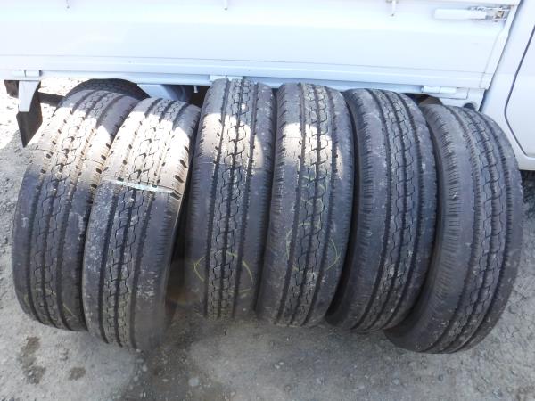 送料無料★9.5分山 6本 205/70R17.5 115/113L LT BS R205★6589