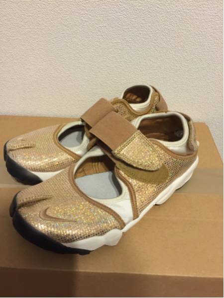 ナイキnike AIR RIFT エアリフト ゴールド23センチ美品2回着用 に興味