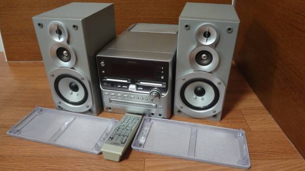 ◇Victor UX-W500 CD・ダブルMD・カセットコンポ（S） リモ付◇