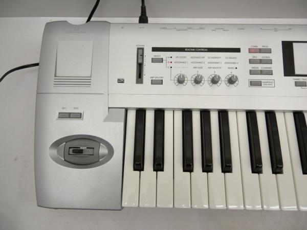 KORG コルグ TRITON le 61鍵 シンセサイザー ○ 45252-2