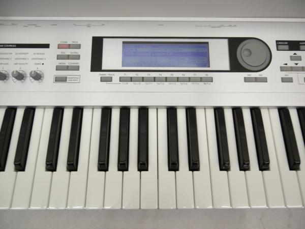 KORG コルグ TRITON le 61鍵 シンセサイザー ○ 45252-2