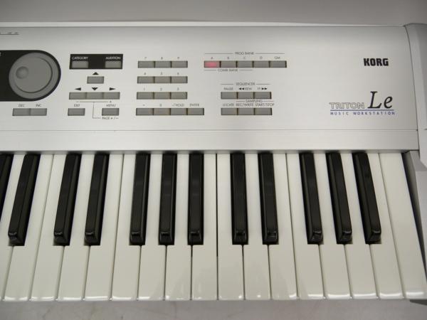 KORG コルグ TRITON le 61鍵 シンセサイザー ○ 45252-2