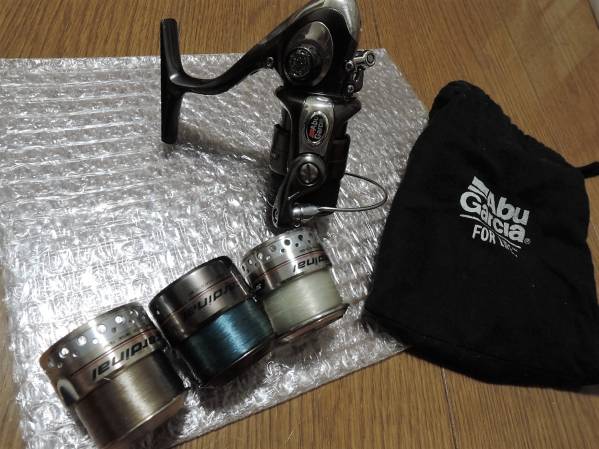 Abu Garcia カーディナル Cardinal 替スプール3個付き