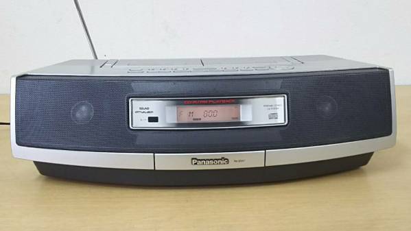 大人気，新作登場 パナソニック ポータブルステレオCDシステム RX-ED57