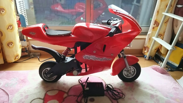 電動☆ポケバイ☆充電器付き☆ジャンク☆ 電動ポケットバイクです