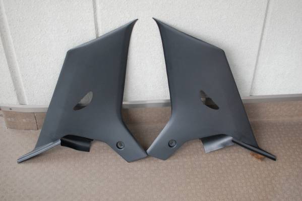 HCR32 スカイライン 4ドア Cピラーカバー 美品 R32 HR32