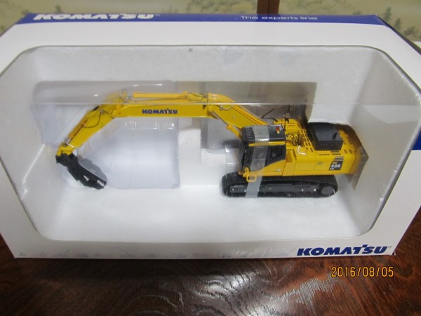 KOMATSU PC400 LC 1/50 ミニカー 建設車両、作業車 【公式通販】