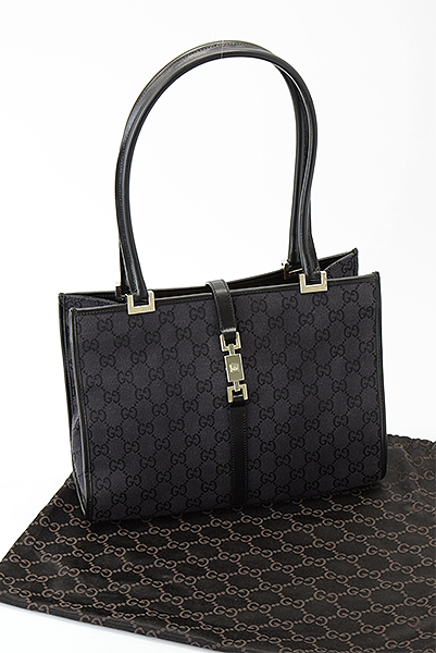 U0111□GUCCI 伊製 GGジャガード ショルダーバッグ 黒 美品 グッチ 
