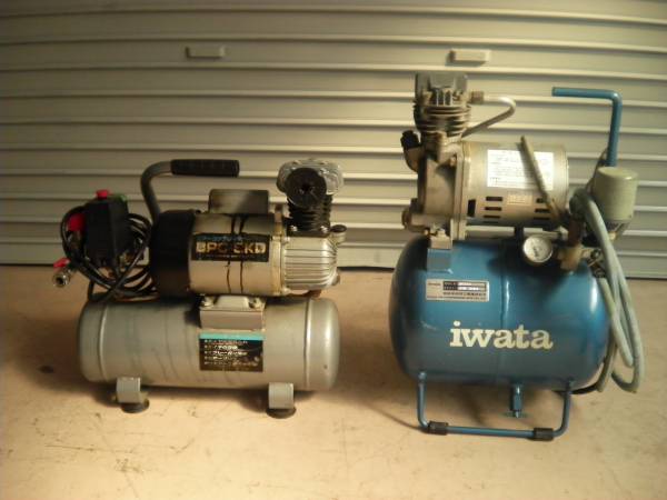 A-18　エアーコンプレッサー　２台まとめて！