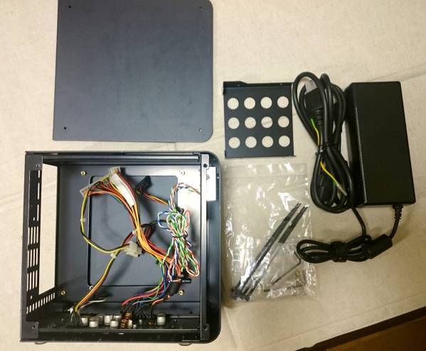 Abee アビー acubic E10 ACE-E10 Mini-ITX ケースの通販｜www