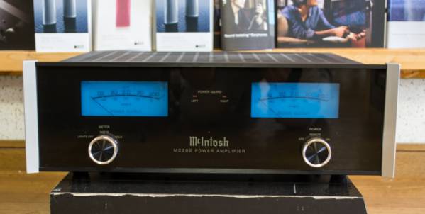 中古品　マッキントッシュ　MC202　ステレオパワーアンプ