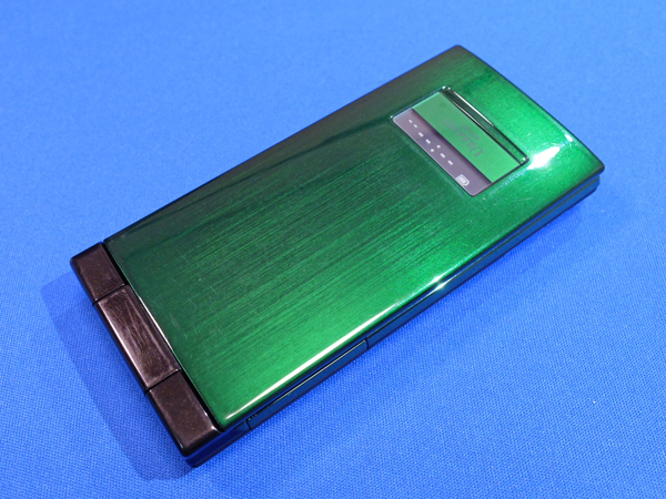 Sony Ericsson URBANO AFFARE 本体 未使用品 ◇ au URBANO AFFARE 中古 ロッククリア済 ◇ ソニーエリクソン製携帯
