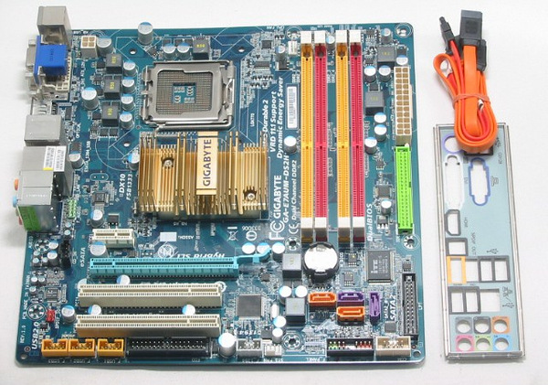 GIGABYTE GA-E7AUM-DS2H GeForce9400 LGA775 MicroATX HDMI GIGA-BYTE
