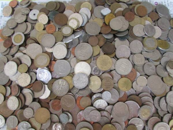 外国硬貨多数 世界各国の硬貨 コイン 大量3.8㎏ 枚数や内訳等は不明 中国 台湾 世界