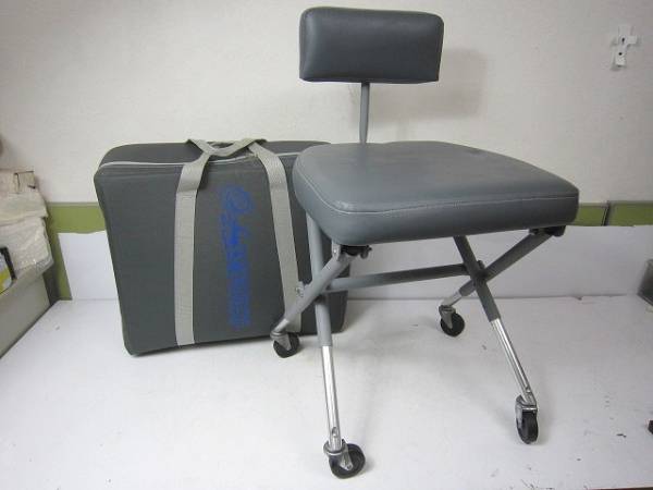 米軍放出未使用品/キャスター付き折り畳み椅子 バッグ付 ☆DI10O
