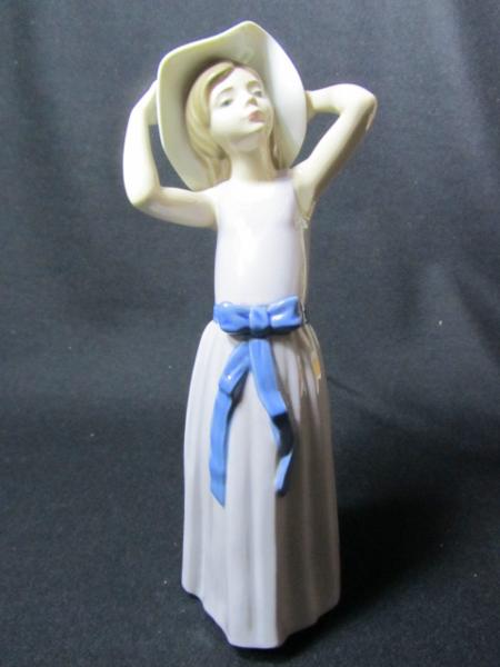 LLADRO リヤドロ 若草色の少女 置物 LLADRO リヤドロ若草色の少女