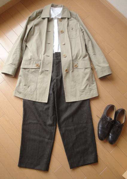 マーガレットハウエル　ステンカラーコート　コットン素材　秋に