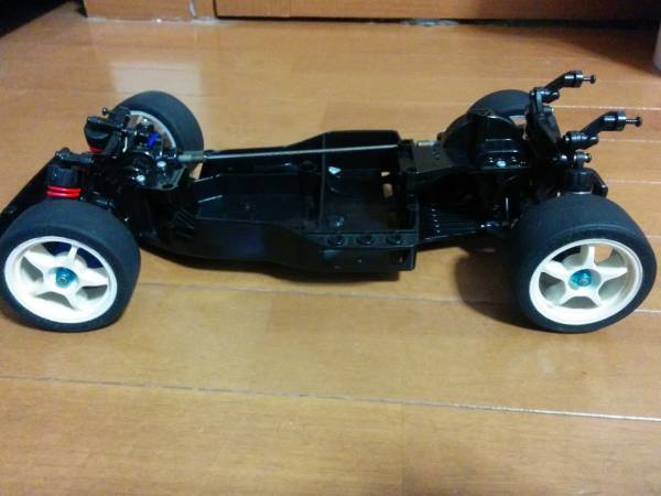 タミヤ　ta02　FRPシャーシ　オプション付　ラジコン タミヤ TA02 FRPコンバージョンシャーシ、Jパーツ