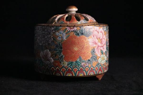 九谷焼　【花詰香炉】　九谷光仙