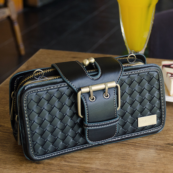 【1円送料無料】3WAY ショルダー付きバッグ兼お財布がま口 黒色