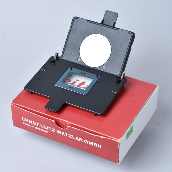 Leitz】Focomat V35 ネガキャリア 25x37mm【ライツ】(暗室関連用品  