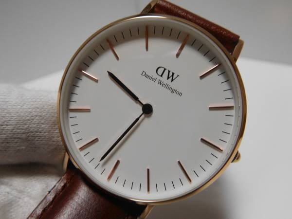 1円～新品同様 ダニエルウェリントン クォーツ 動作確認済(F-M7)