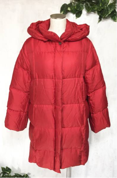 ☆フェラガモ☆レッドダウンコート☆シルク100% M