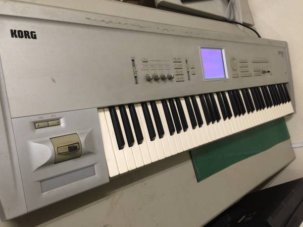 TRITON シンセサイザー KORG 76鍵 コルグ pro PRO Korg Triton ワーク
