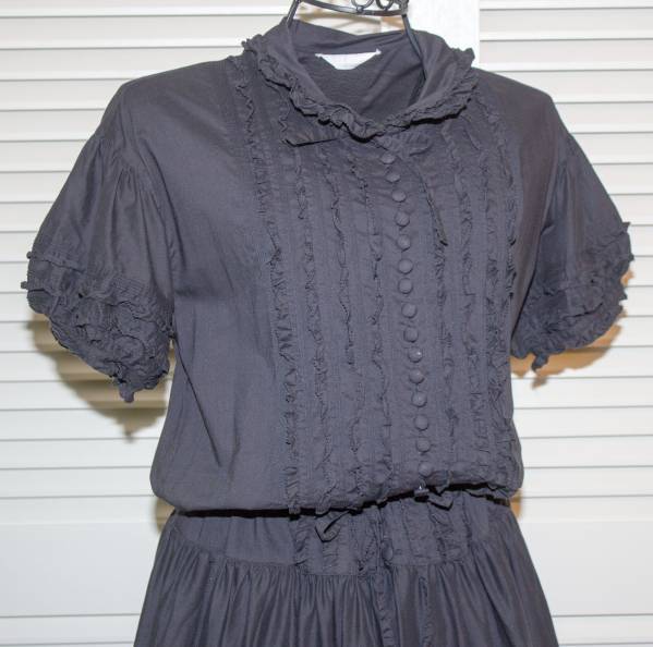 ピンクハウス 黒 綿ブロード くるみボタン ロングワンピース