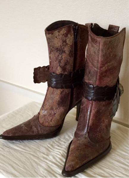 【美品】定価5万　スペイン製　本革ショートブーツブーティ　35
