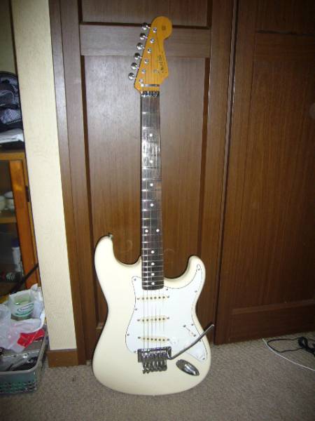 83年製 Fender Japan ストラト JV シリアル